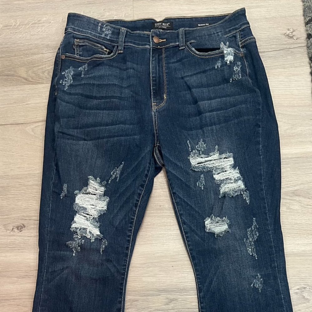 JUDY BLUE 18W DENIM JEANS BUTTON/ZIP FLY DISTRESSED SKINNY FIT  Distressed